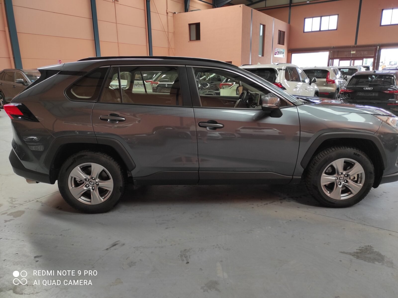 TOYOTA RAV4 BUSINES 2WD