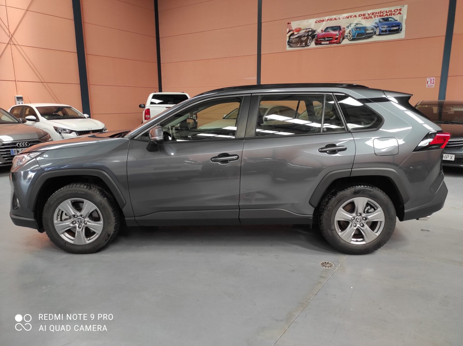 TOYOTA RAV4 BUSINES 2WD