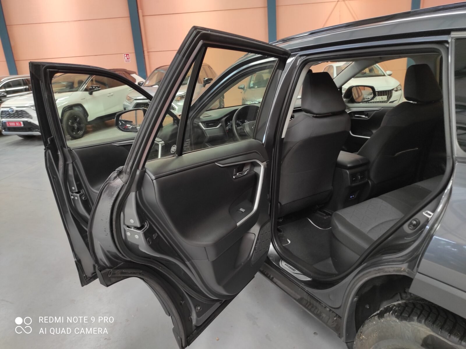 TOYOTA RAV4 BUSINES 2WD