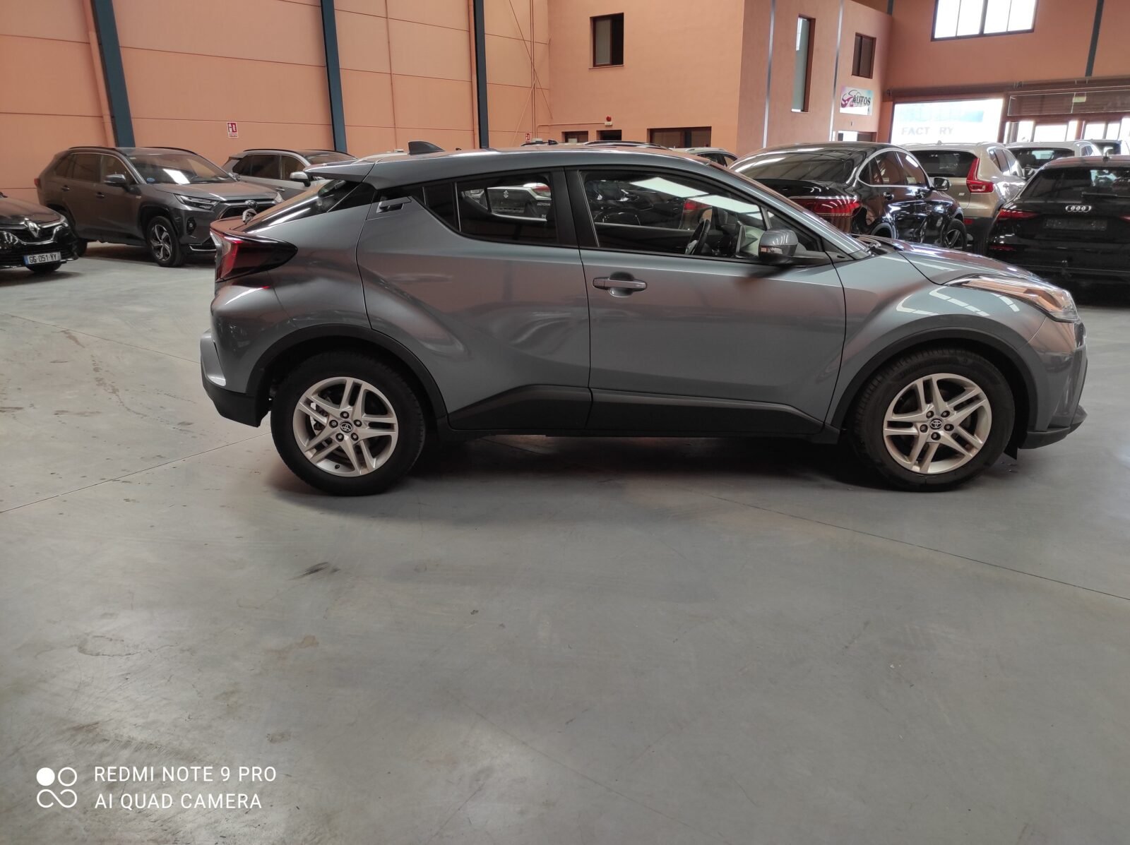 TOYOTA C-HR C-HR 1.8 hibride 122 DYN bus BEYOND ZERO ACAD