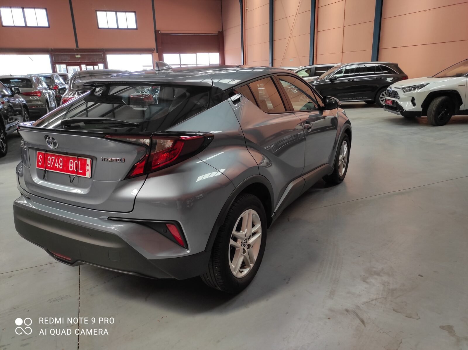 TOYOTA C-HR C-HR 1.8 hibride 122 DYN bus BEYOND ZERO ACAD