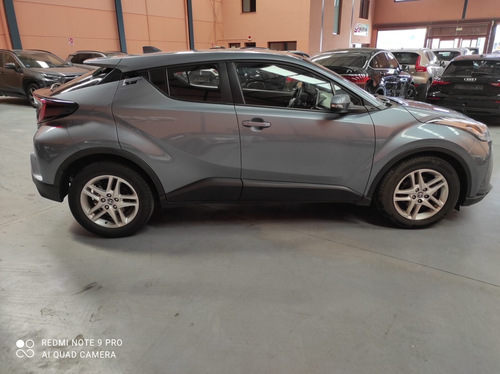 TOYOTA C-HR C-HR 1.8 hibride 122 DYN bus BEYOND ZERO ACAD