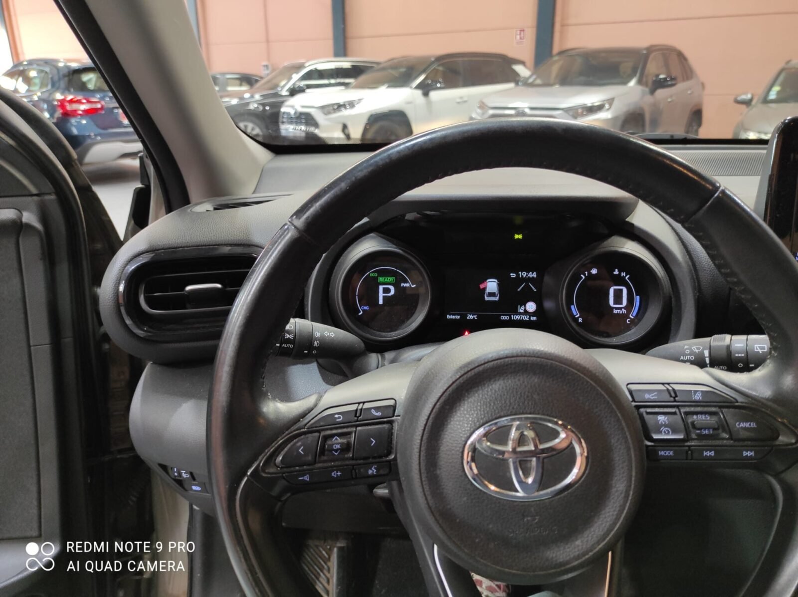 TOYOTA YARIS YARIS CROOS 