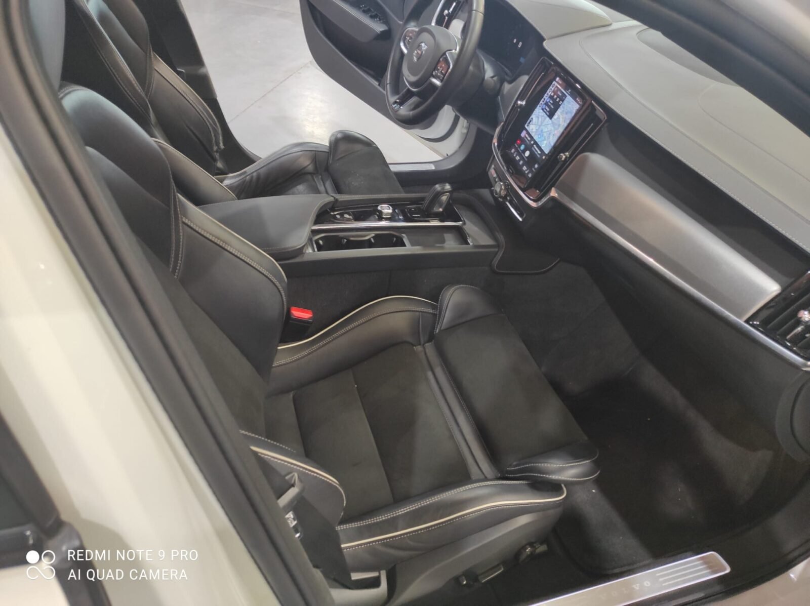 VOLVO S90 R-DESING  B5
