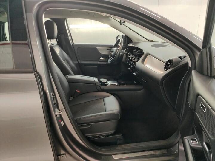 MERCEDES-BENZ GLA BUSINES 2WD